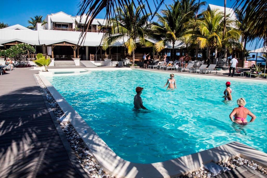 Le Peninsula Bay Beach Resort & Spa Blue Bay Exterior photo